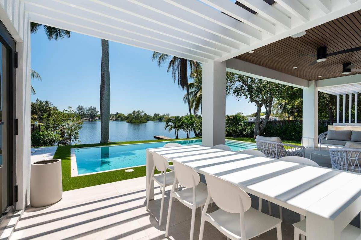 Super Modern Waterfront Paradise Near The Сasa de vacaciones Miami