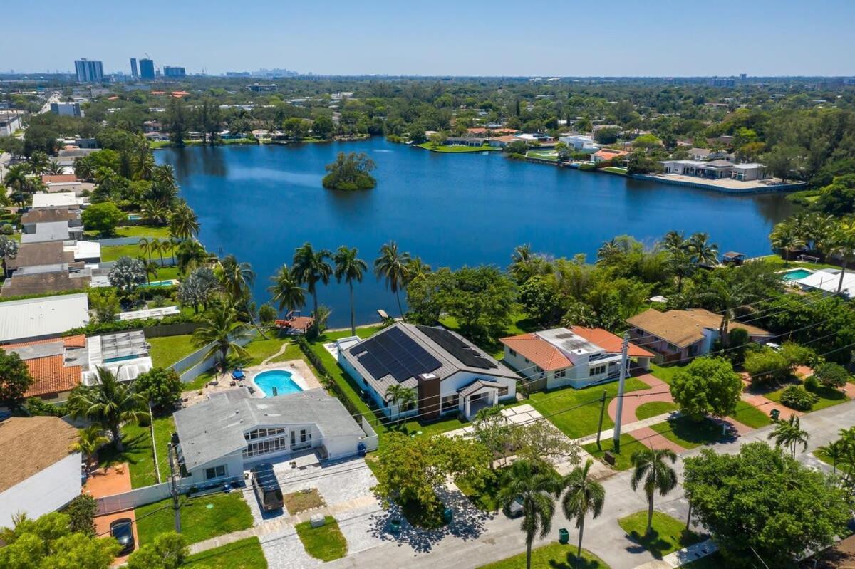 Сasa de vacaciones Super Modern Waterfront Paradise Near The Miami