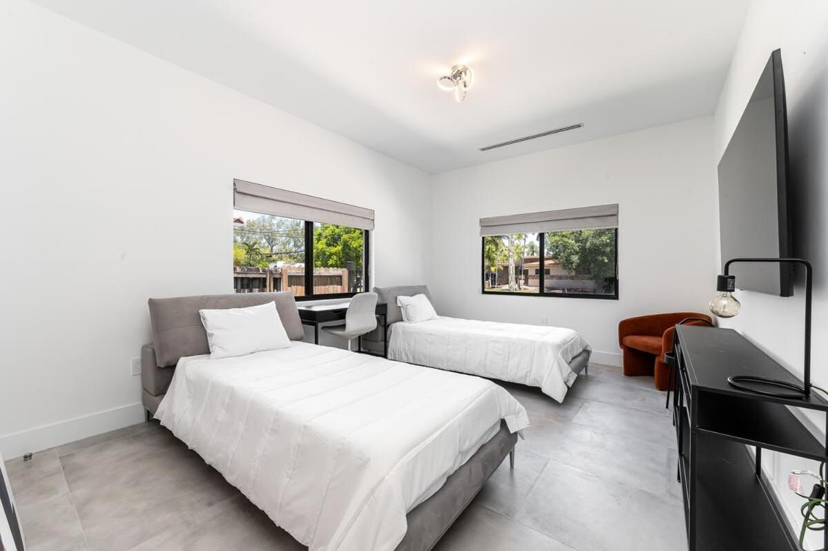 Сasa de vacaciones Super Modern Waterfront Paradise Near The