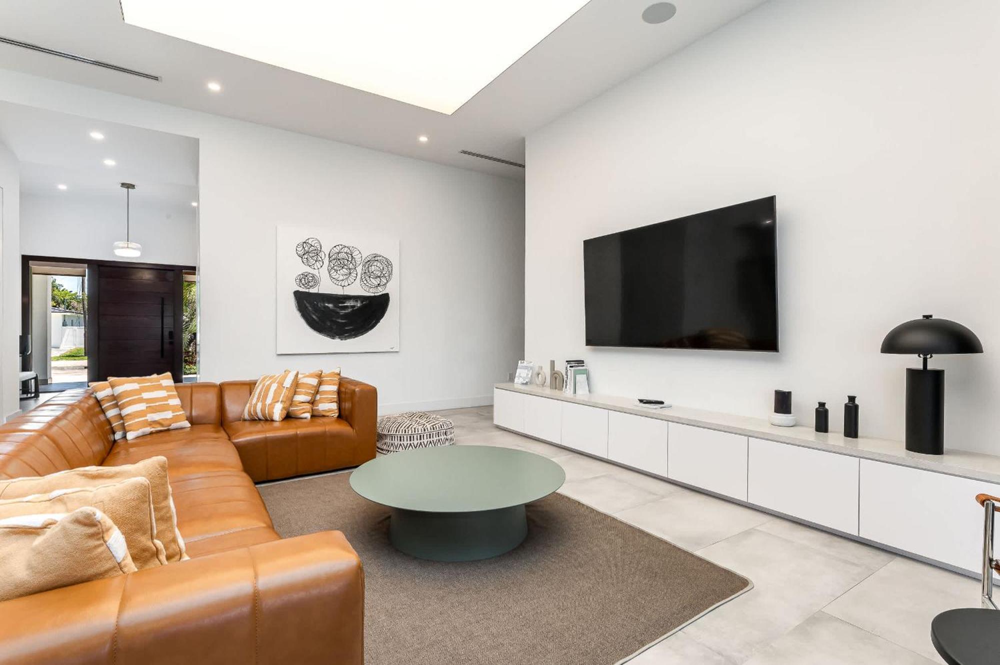 Super Modern Waterfront Paradise Near The
