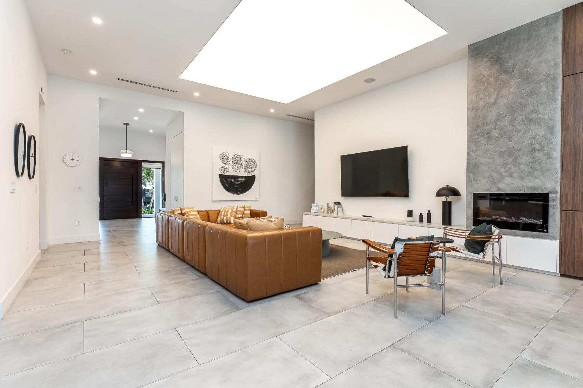 Super Modern Waterfront Paradise Near The